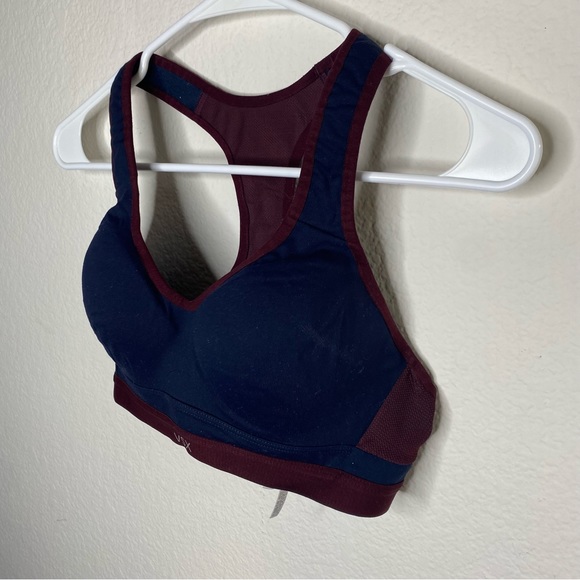Bundle of Victoria’s Secret sports bras - Picture 4 of 16